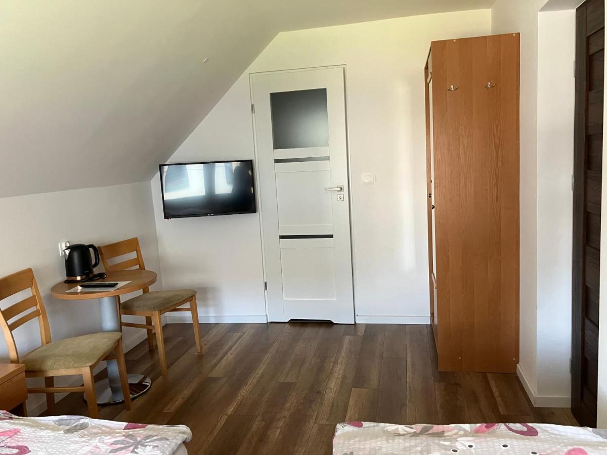 Agat Pokoje Goscinne Apartamenty Pobierowo Exteriör bild